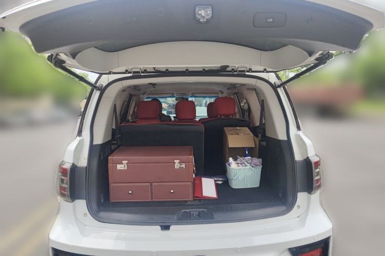 Used Nissan Patrol 2016 5.6L LE Trunk