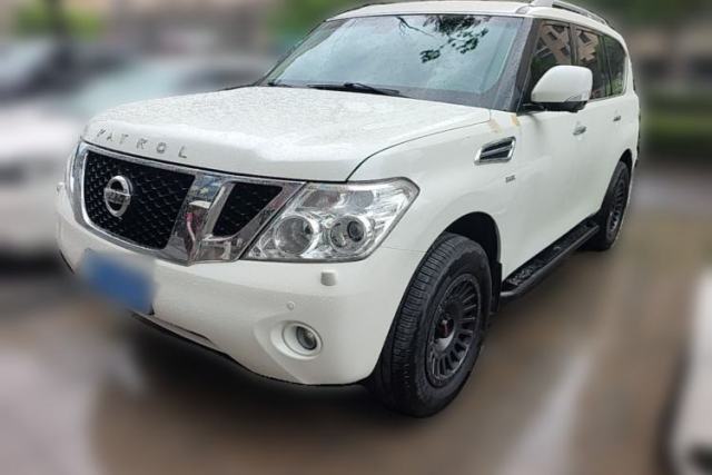 Ojetý Nissan Patrol 2016 5.6L Standard Edition