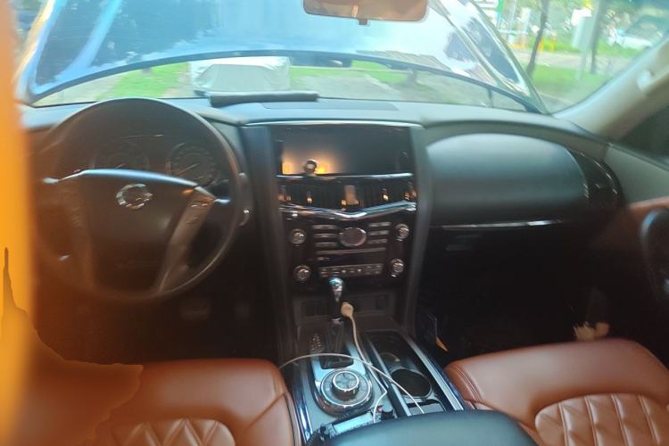 Used Nissan Patrol  Center Console