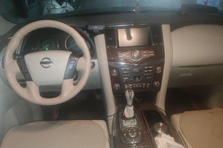Used Nissan Patrol 2017 Y62 4.0L PLT Platinum 20-inch wheels Middle East specifications Center Console