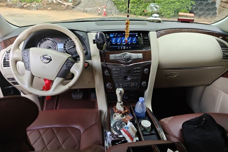 Used Nissan Patrol  Center Console