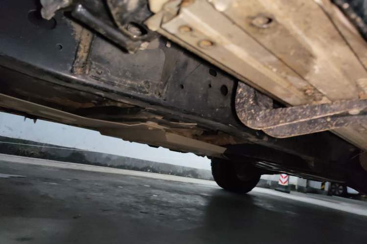 Used Nissan Patrol 2017 4.0L XE Middle East Version Chassis Front Left