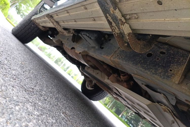 Used Nissan Patrol 2017 4.0L Parallel Import Chassis Front Right
