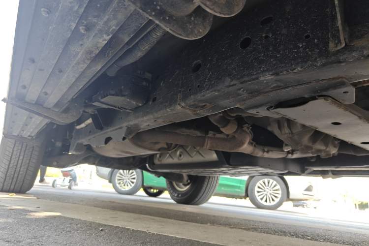 Used Nissan Patrol 2017 4.0L Parallel Import Chassis Front Right