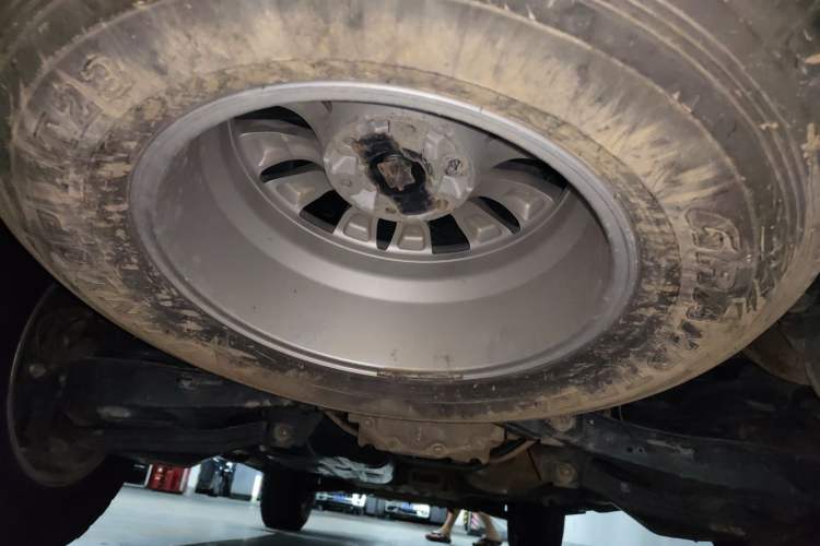 Used Nissan Patrol 2017 4.0L XE Middle East Version Chassis Rear