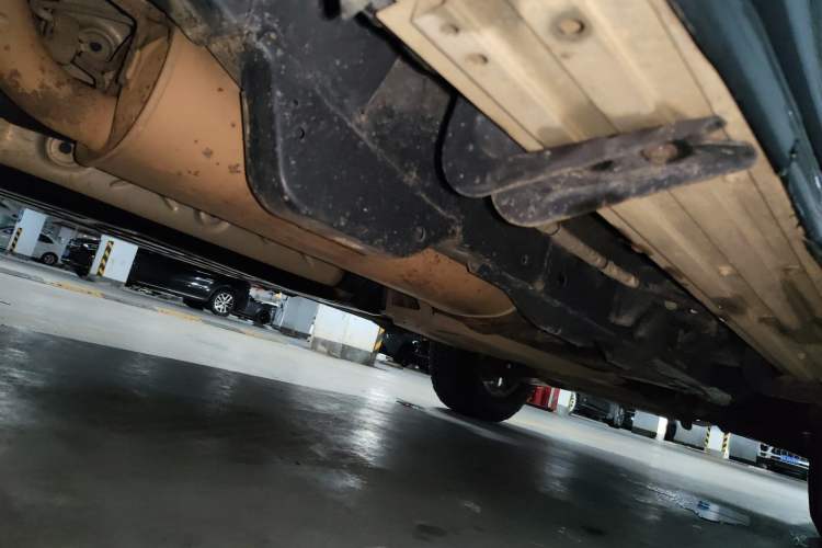 Used Nissan Patrol 2017 4.0L XE Middle East Version Chassis Rear Right