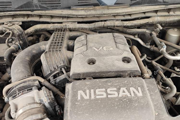 Used Nissan Patrol 2017 4.0L Parallel Import Engine Bay