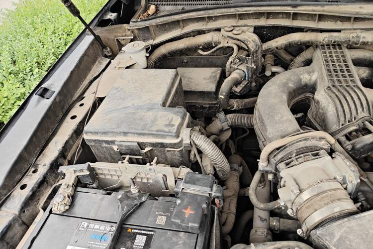 Used Nissan Patrol 2017 4.0L Parallel Import Engine Bay Right