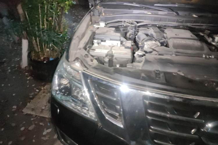 Used Nissan Patrol  Engine Bay Right