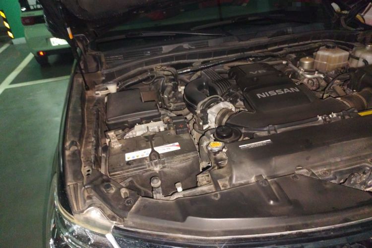 Used Nissan Patrol  Engine Bay Right