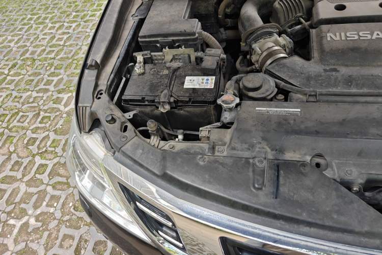 Used Nissan Patrol  Engine Bay Right