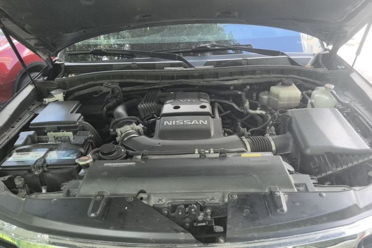 Used Nissan Patrol  Engine Bay