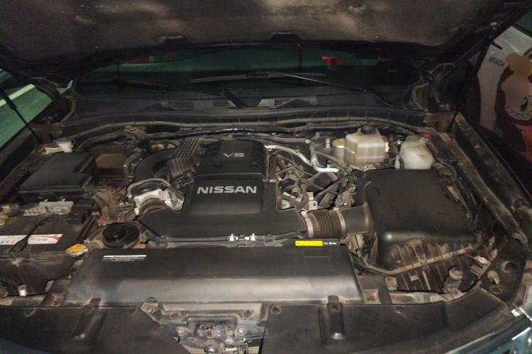 Used Nissan Patrol  Engine Bay