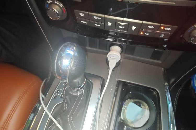 Used Nissan Patrol  Gear Lever
