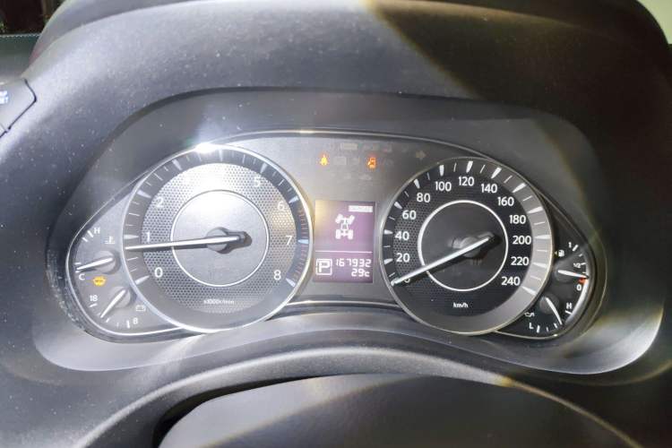 Used Nissan Patrol 2017 4.0L XE Middle East Version Instrument Cluster