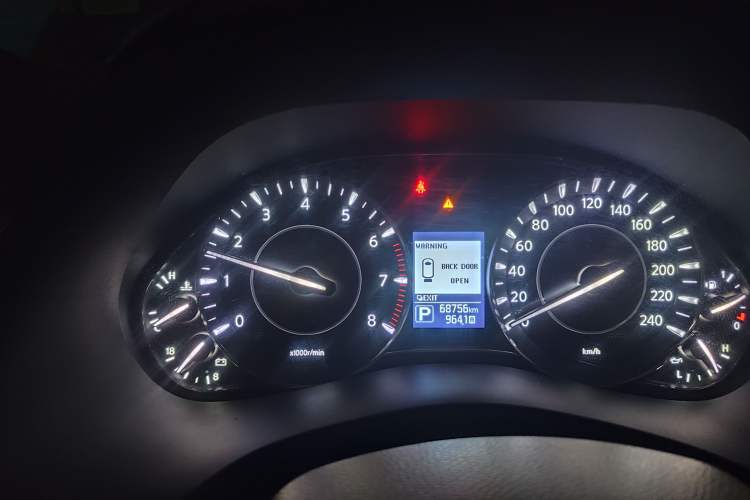 Used Nissan Patrol  Instrument Cluster