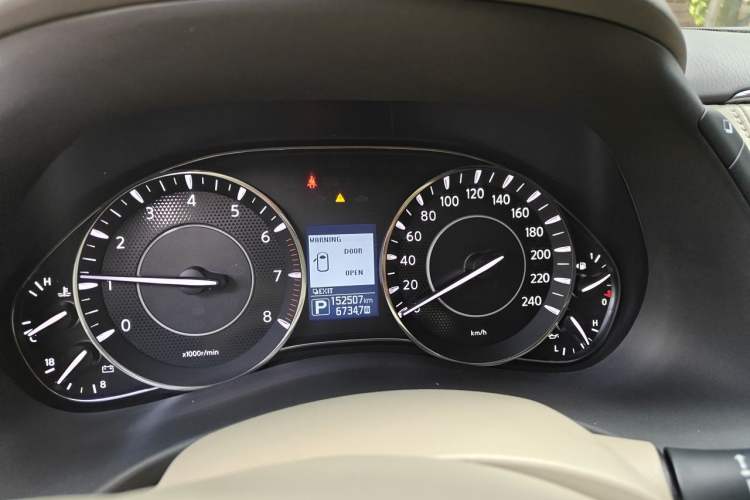 Used Nissan Patrol  Instrument Cluster