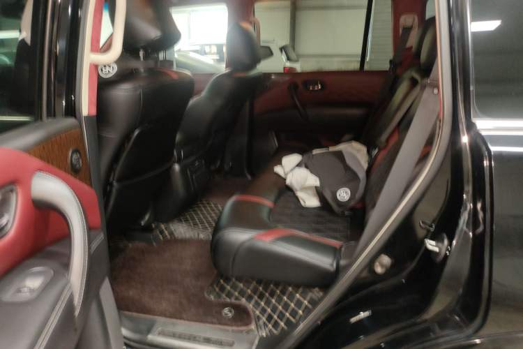 Used Nissan Patrol 2017 4.0L Parallel Import Interior 1