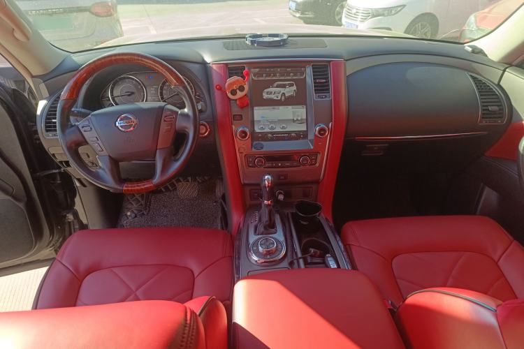 Used Nissan Patrol 2017 4.0L SE U.S.-Spec Version Interior 2