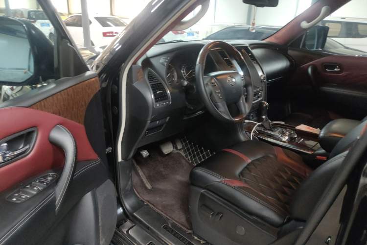 Used Nissan Patrol 2017 4.0L Parallel Import Interior 2