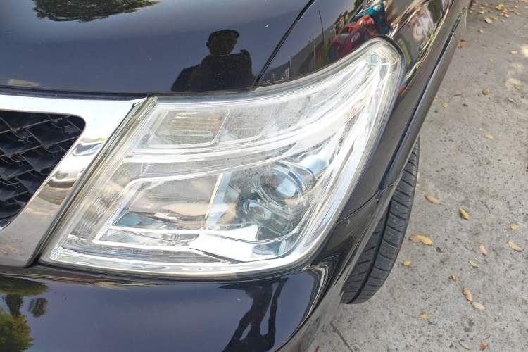 Used Nissan Patrol 2017 4.0L XE Middle East Version Left Front Headlight