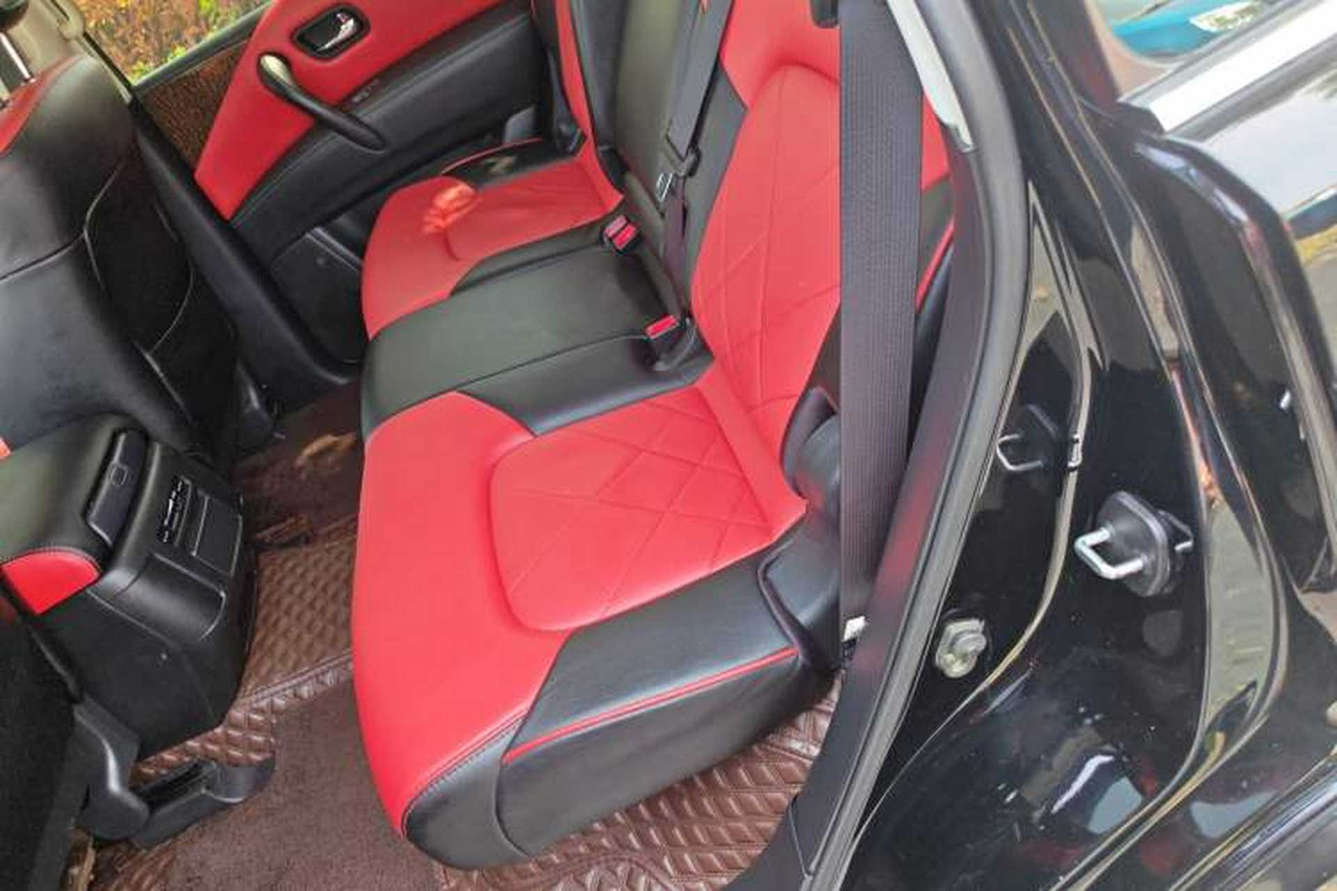Used Nissan Patrol 2017 4.0L XE Middle East Version Left Rear Seat