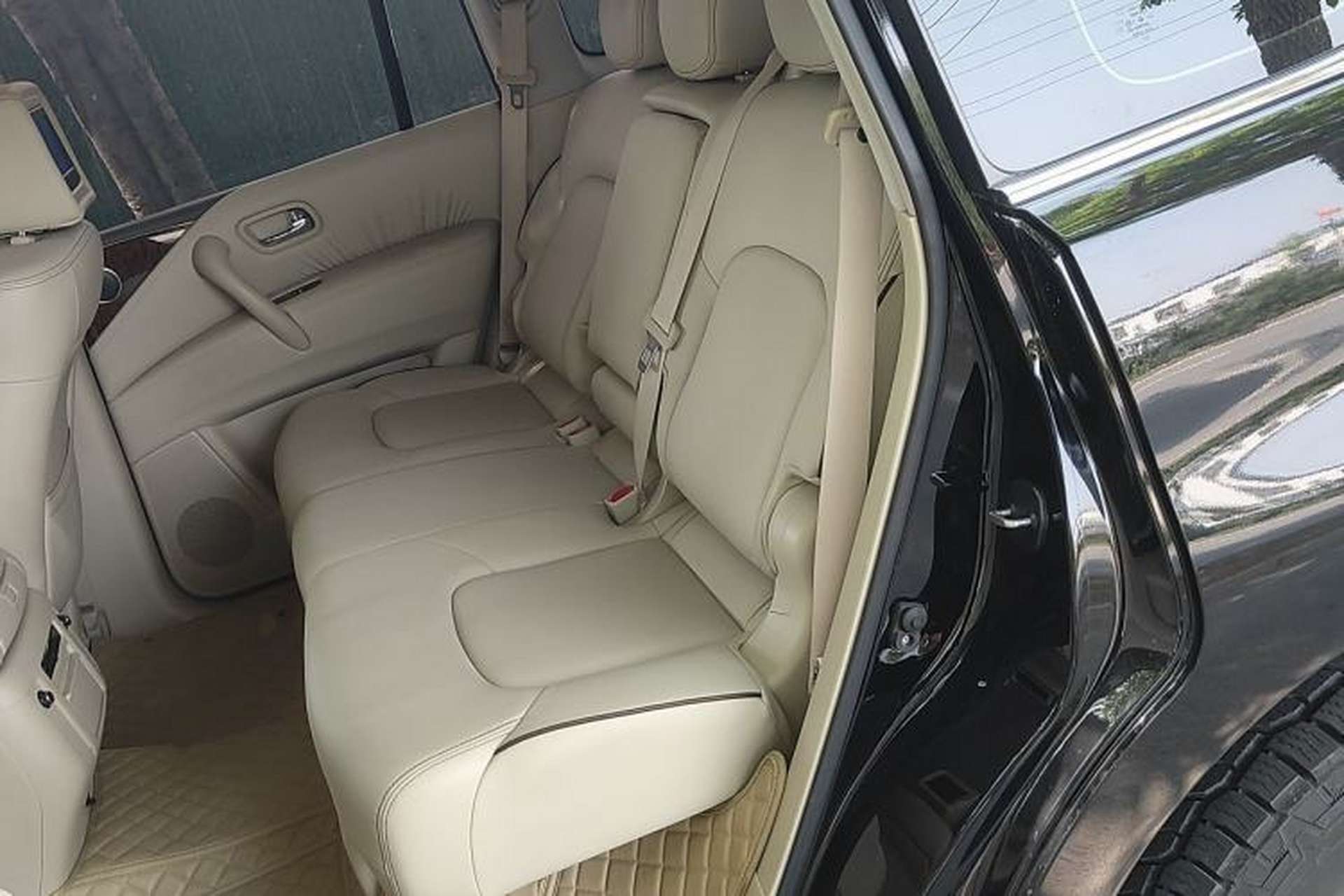 Used Nissan Patrol 2017 5.6L Standard Edition Left Rear Seat