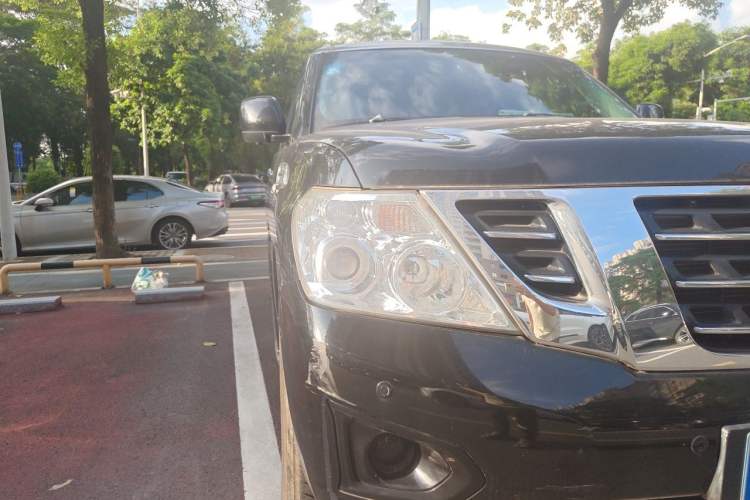 Used Nissan Patrol  Right Front Headlight