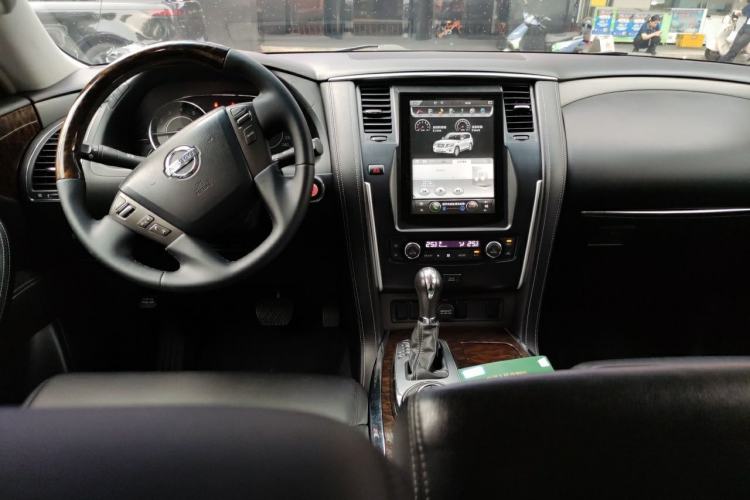 Used Nissan Patrol 2017 4.0L Parallel Import Center Console