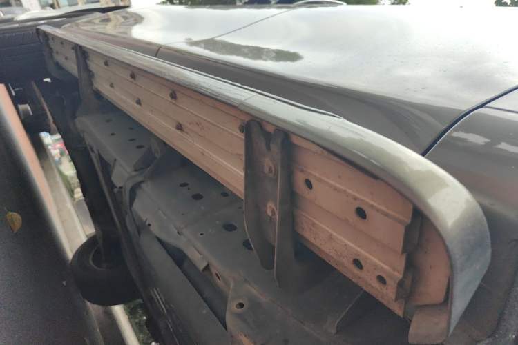 Used Nissan Patrol 2017 4.0L SE Middle East Version Chassis Rear Left