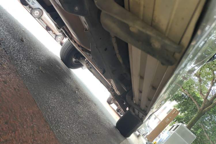 Used Nissan Patrol 2017 4.0L SE Middle East Version Chassis Rear Right