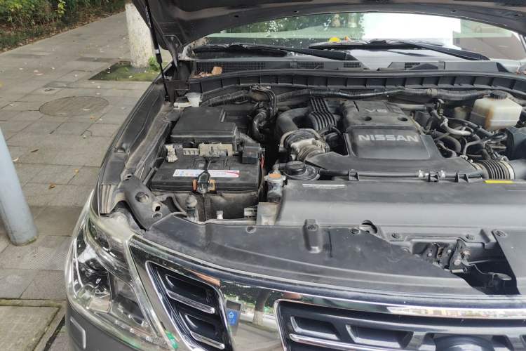 Used Nissan Patrol 2017 4.0L SE Middle East Version Engine Bay Right