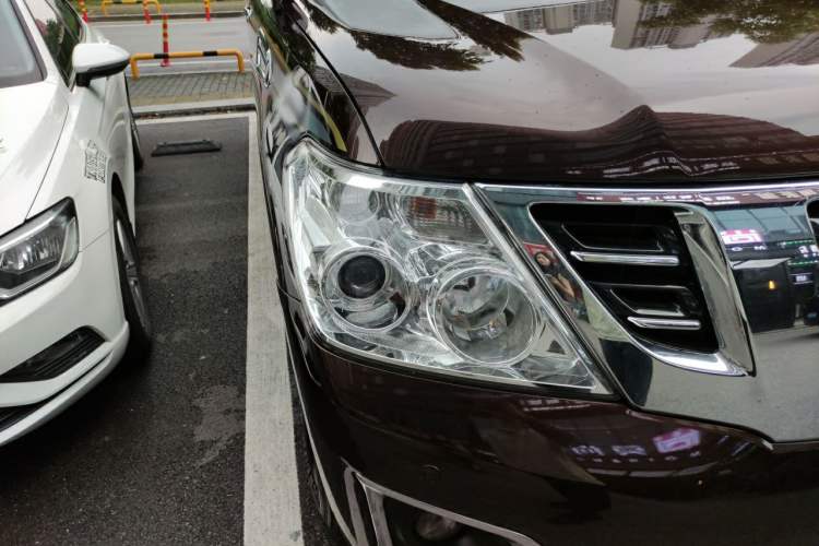 Used Nissan Patrol 2017 4.0L Parallel Import Right Front Headlight