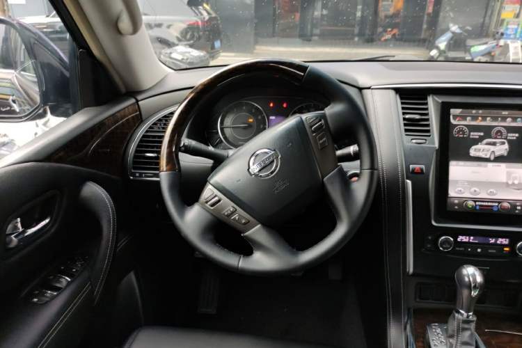 Used Nissan Patrol 2017 4.0L Parallel Import Steering Wheel
