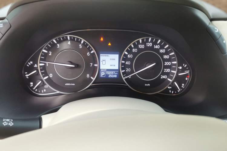Used Nissan Patrol  Instrument Cluster