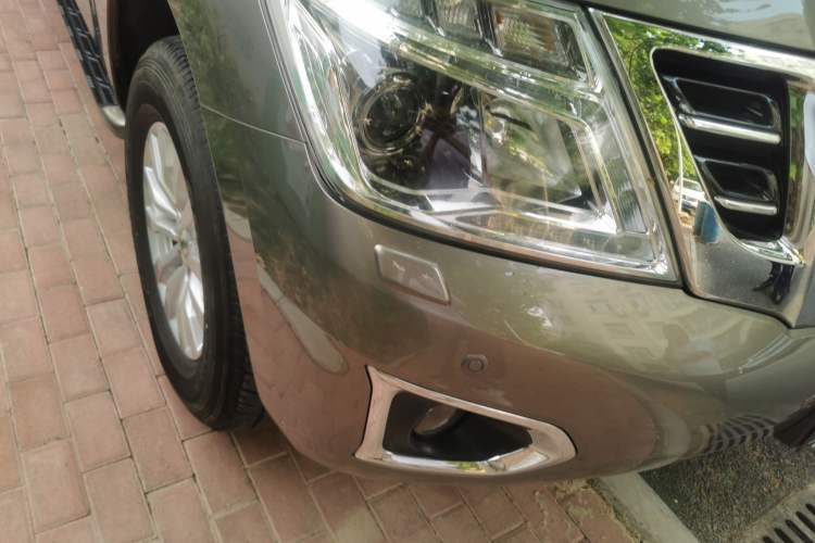 Used Nissan Patrol  Right Front Headlight