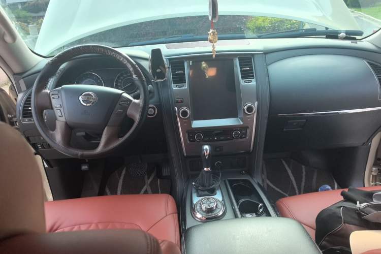 Used Nissan Patrol  Center Console