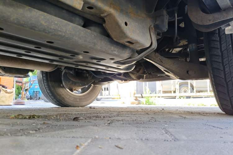 Used Nissan Patrol 2017 Y62 4.0 XE U.S.-Spec Model Chassis Rear Left