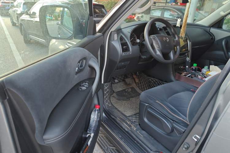 Used Nissan Patrol 2017 4.0L XE Middle East Version Driver Seat