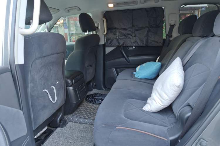 Used Nissan Patrol 2017 4.0L XE Middle East Version Left Rear Seat