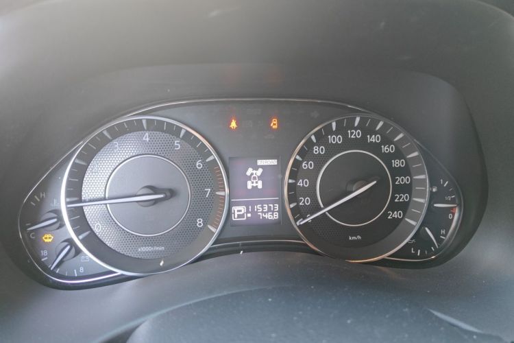 Used Nissan Patrol 2017 4.0L XE Middle East Version Odometer Close Up