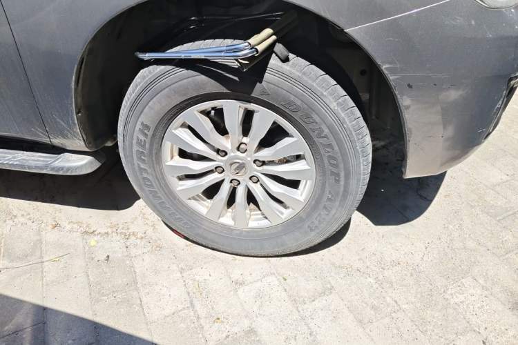 Used Nissan Patrol 2017 Y62 4.0 XE U.S.-Spec Model Right Front Wheel Hub
