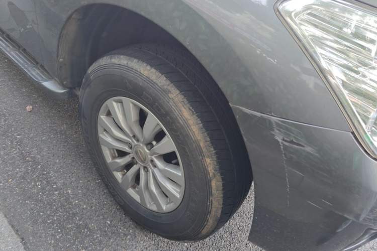 Used Nissan Patrol 2017 4.0L XE Middle East Version Right Front Wheel Hub