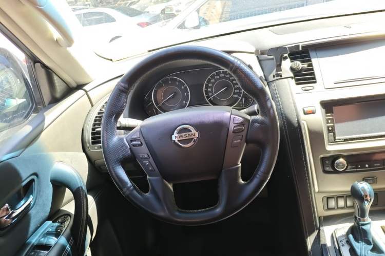 Used Nissan Patrol 2017 Y62 4.0 XE U.S.-Spec Model Steering Wheel