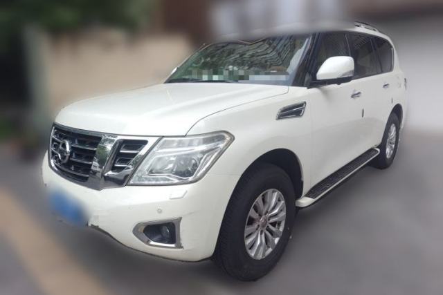 Used Nissan Patrol Tule 4.0L automatic with sunroof