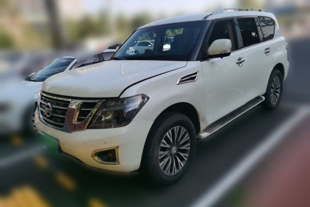 Used Nissan Patrol Nissan Patrol, registered in 2017, automatic transmission, 4.0L engine, 7 seats (parallel import).