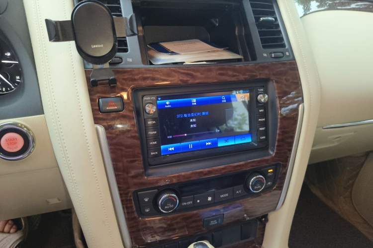 Used Nissan Patrol  Audio And AC Panel