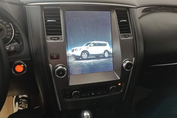 Used Nissan Patrol 2017 4.0L SE U.S.-Spec Version Audio And AC Panel