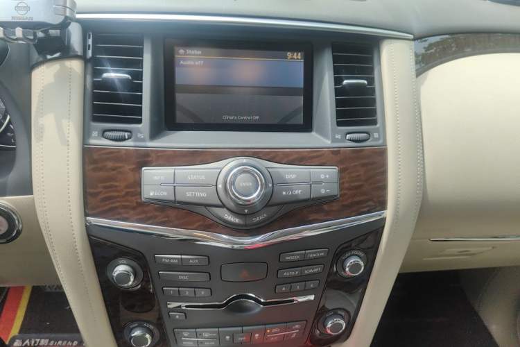 Used Nissan Patrol  Audio And AC Panel