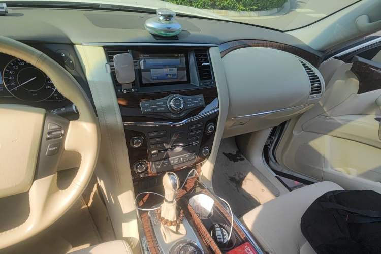 Used Nissan Patrol  Audio And AC Panel